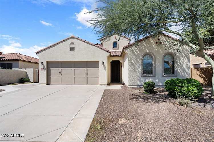 4034 S Huachuca Way Chandler, AZ 85249 | MLS 6459790 Photo 1