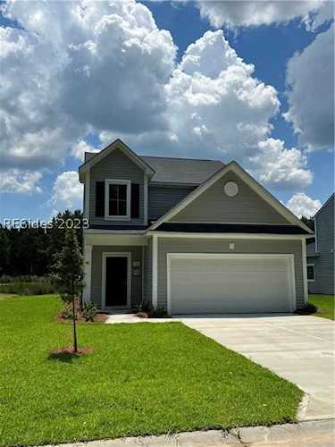 7 Woodland Ct Bluffton, SC 29910