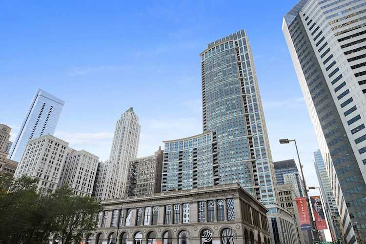 130 N Garland Ct #2105 Chicago, IL 60602
