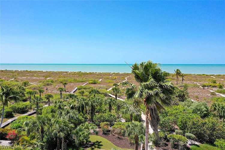 1318 Seaspray Ln Sanibel, FL 33957
