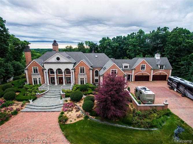 590 Dubuar St Northville, MI 48167