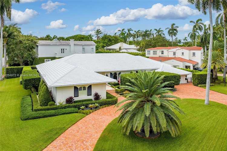 55 La Gorce Cir Miami Beach, FL 33141