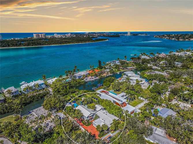 100 Pierson Ln Sarasota. Siesta Key, FL 34242