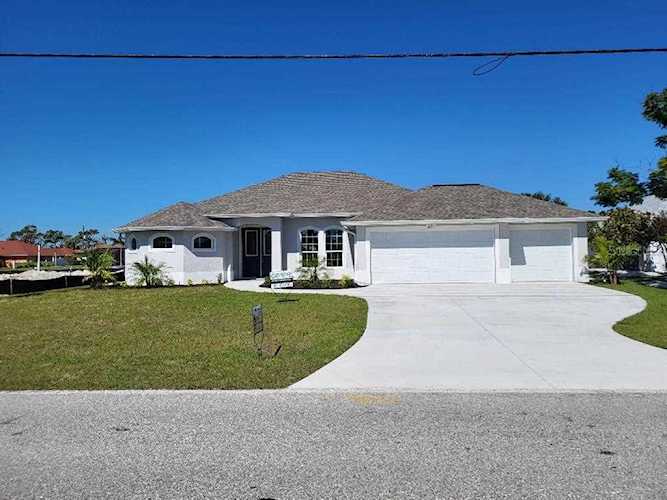 471 Rotonda CIRCLE Rotonda West, FL 33947