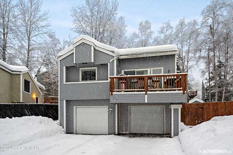 9305 Hall Circle Eagle River, AK 99577