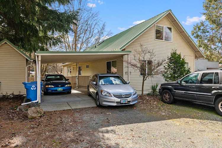 1125 Rogue River Hwy Gold Hill, OR 97525