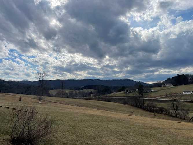 104 Governor Thomson Terrace Weaverville, NC 28787 | MLS 4000767 Photo 1