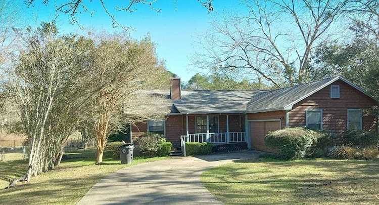 6749 Donerail Trl Tallahassee, FL 32309