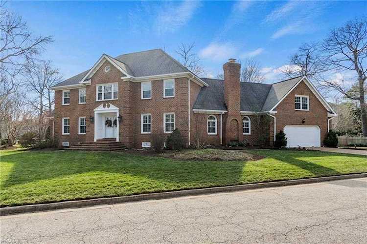 3273 Stapleford Chase Virginia Beach, VA 23452