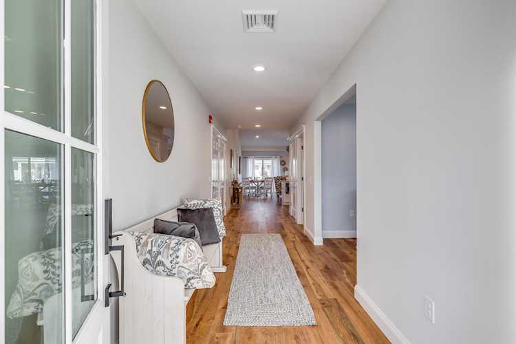 10 Bank Street Eastham, MA 02642