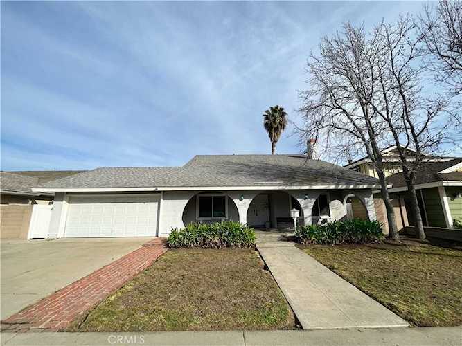 11340 W Maple St, Los Alamitos, CA 90720 | MLS# PW23019205 | home for sale Photo 1