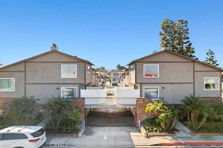 1140 Manhattan Beach Blvd #D Manhattan Beach, CA 90266