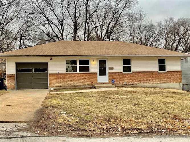 8017 Lydia St Kansas City, MO 64131