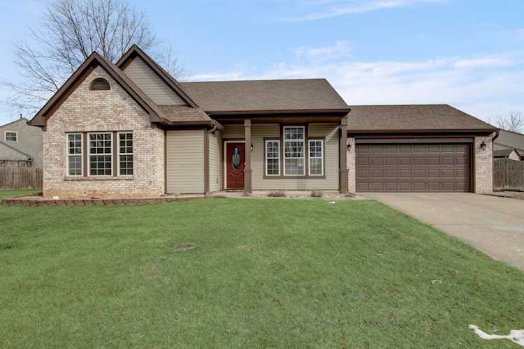 32 Knoll Ln Brownsburg, IN 46112 | MLS 21904458 Photo 1
