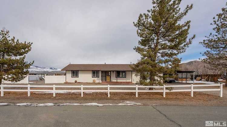 1212 Esther Way Minden, NV 89423