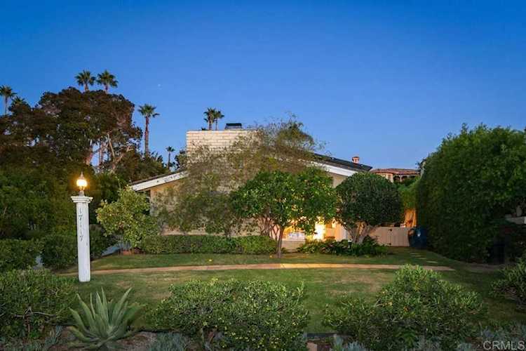 17117 Calle Corte Rancho Santa Fe, CA 92067