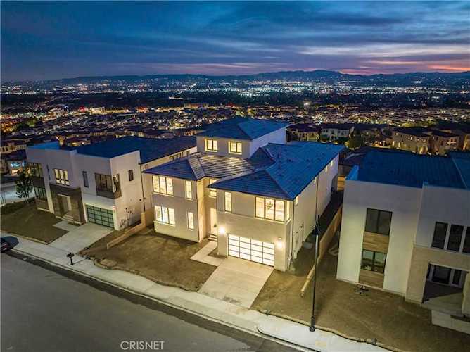 20212 Liverpool Way Porter Ranch, CA 91326