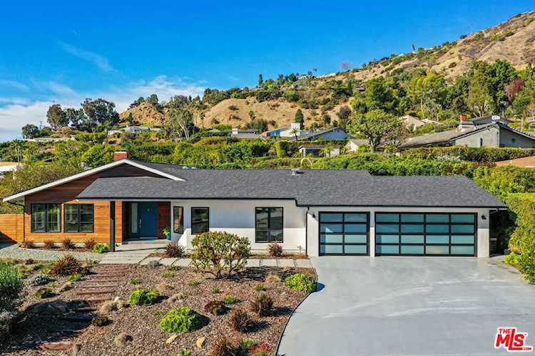 20413 Roca Chica Dr Malibu, CA 90265