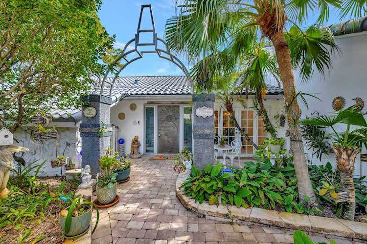 634 Deer Creek Sand Pine Lane Deerfield Beach, FL 33442