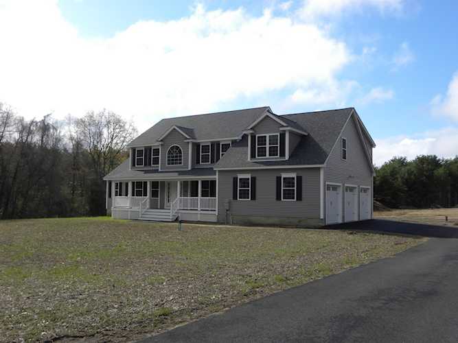 606 Raymond Rd Chester, NH 03036