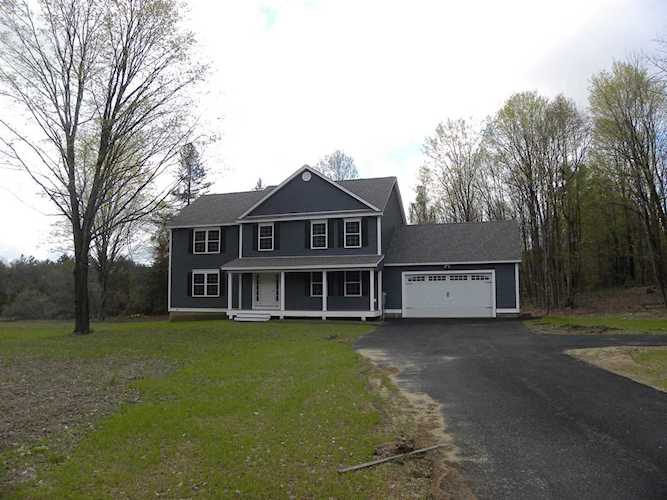 592 Raymond Rd Chester, NH 03036