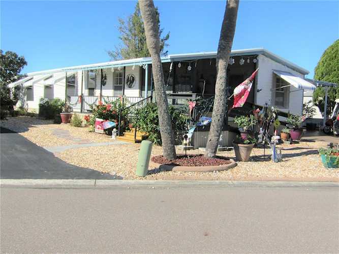 110 W Saint Annes CIRCLE Apollo Beach, FL 33572