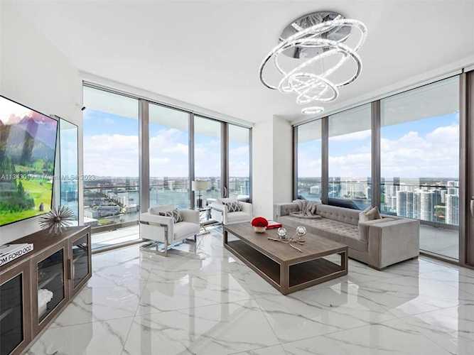 18975 Collins Ave #3805 Sunny Isles Beach, FL 33160