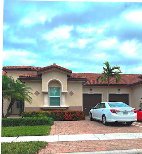 7823 Sondrio Way Delray Beach, FL 33446