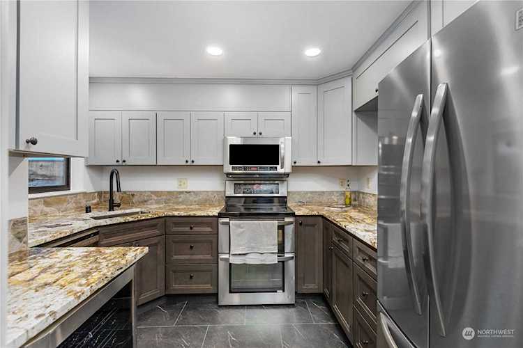 1801 N 107th St #103 Seattle, WA 98133