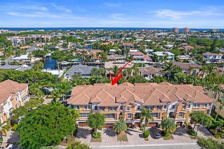 5660 NE Trieste Way Boca Raton, FL 33487
