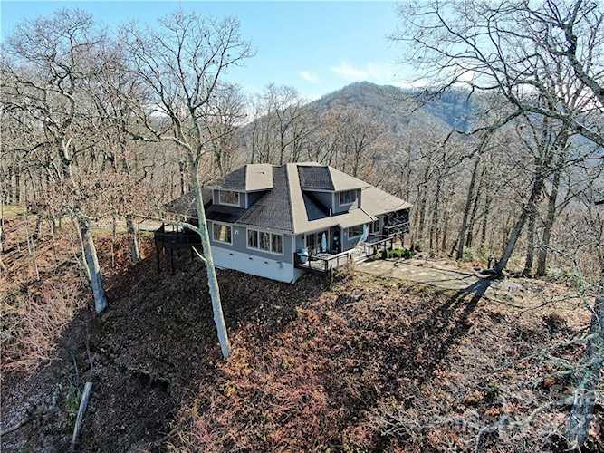 1169 Presidential Dr Waynesville, NC 28786