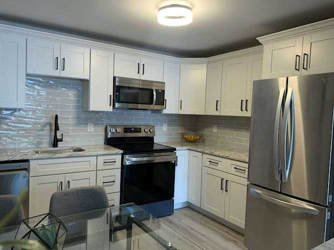 15 Silvestri Circle #8 Derry, NH 03087 | MLS 4941391 Photo 1