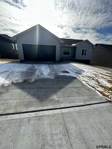 2021 Gindy Circle Bellevue, NE 68147
