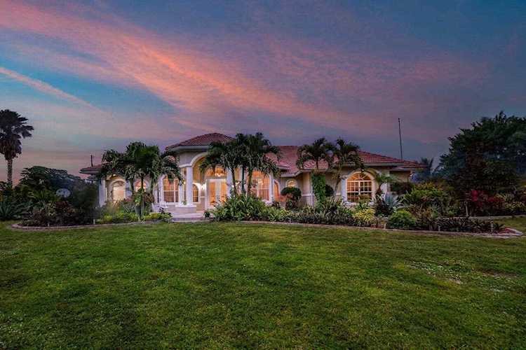 2382 Prarieview Drive Loxahatchee, FL 33470