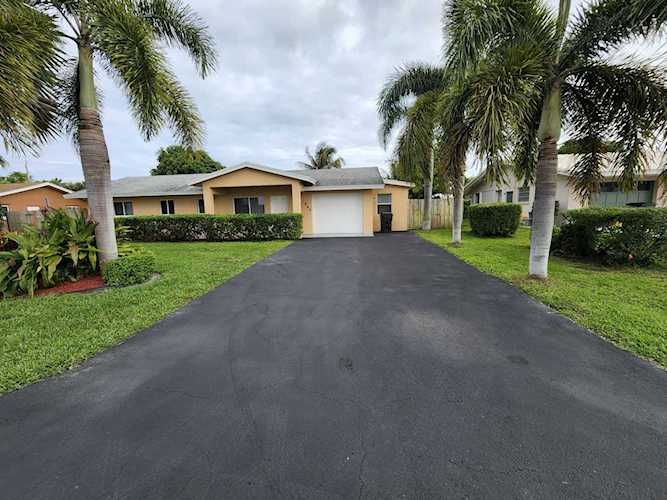 1960 N Conference Drive Boca Raton, FL 33486