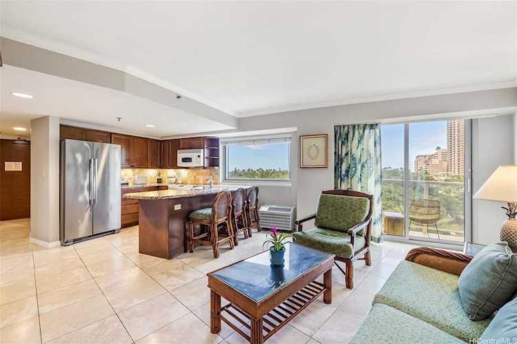 2045 Kalakaua Avenue #406 Honolulu, HI 96815