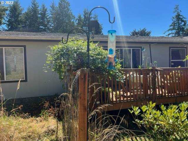 770 N Adams Coquille, OR 97423 | MLS 22330710 Photo 1