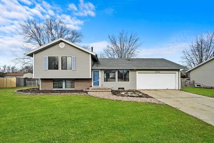 30 W280 Small Tree Ct Warrenville, IL 60555