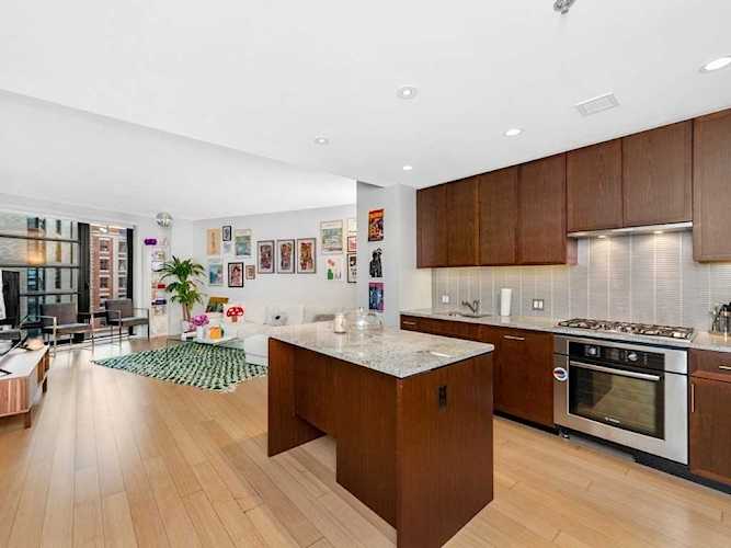 580 Washington St #6E Boston, MA 02111
