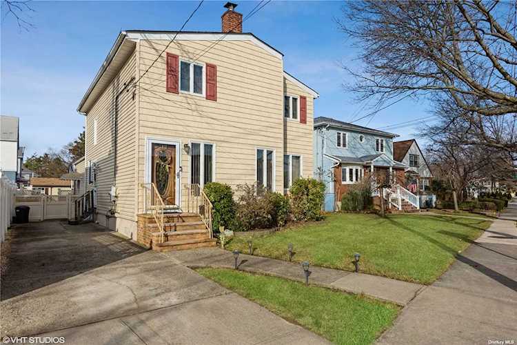261-09 E Williston Ave Floral Park, NY 11001 | MLS 3454451 Photo 1