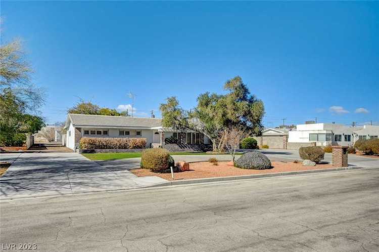 710 Lacy Ln Las Vegas, NV 89107