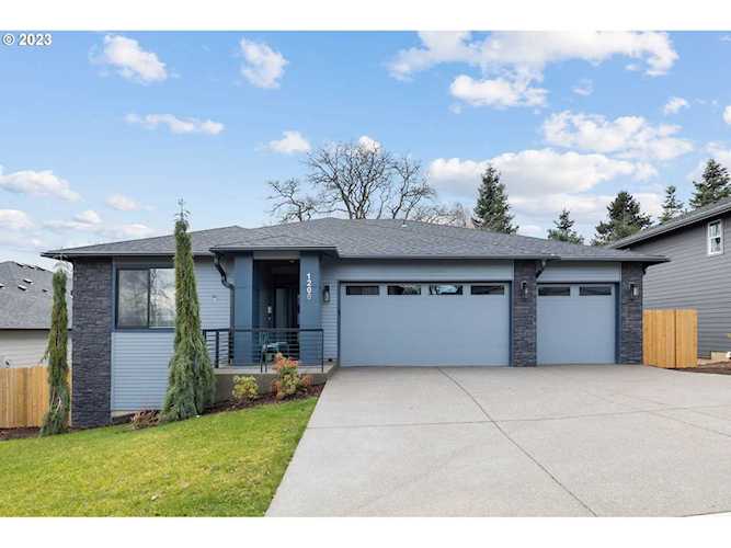1206 W Avocet PL La Center, WA 98629