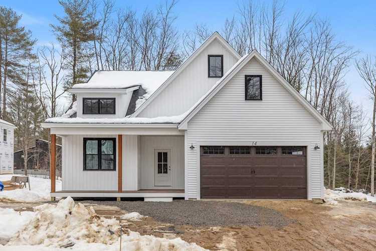 14 Ashuelot Dr Tilton 03276 NH | home for sale $627,500 4902655 Photo 1
