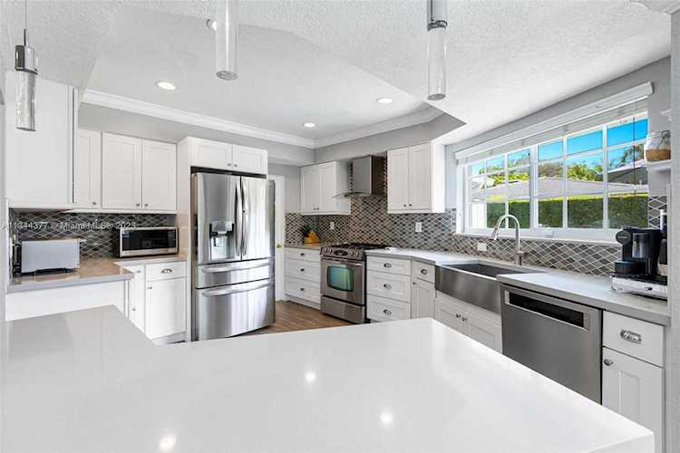 100 NE 92nd St Miami Shores, FL 33138
