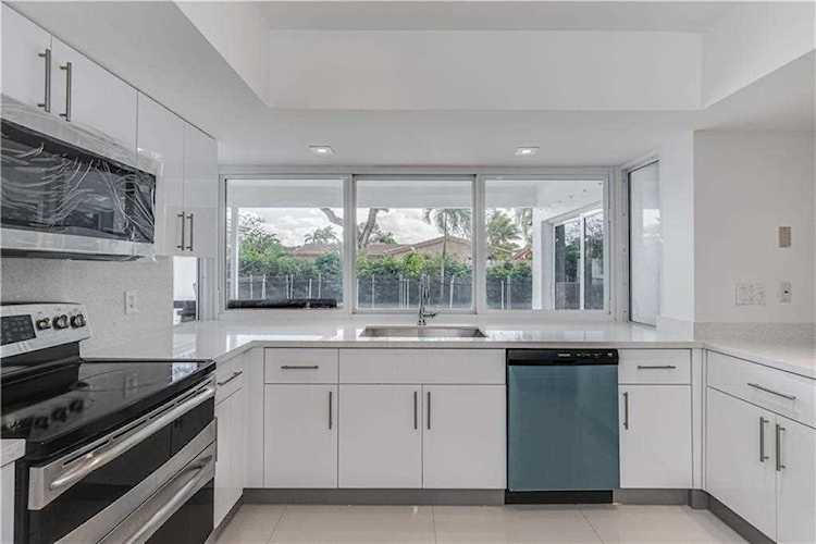 4730 N 36th Ct Hollywood, FL 33021