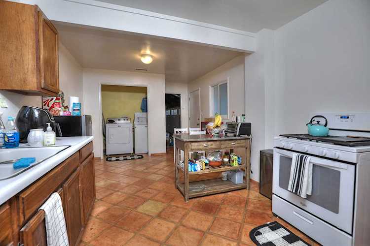 825 W Sola Street Santa Barbara, CA 93101