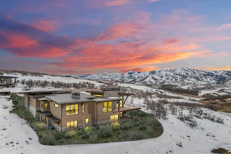 9464 N Vale View Circle Kamas, UT 84036