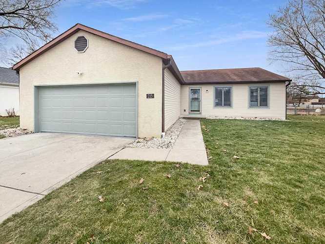 215 Parkwood Avenue Pickerington, OH 43147