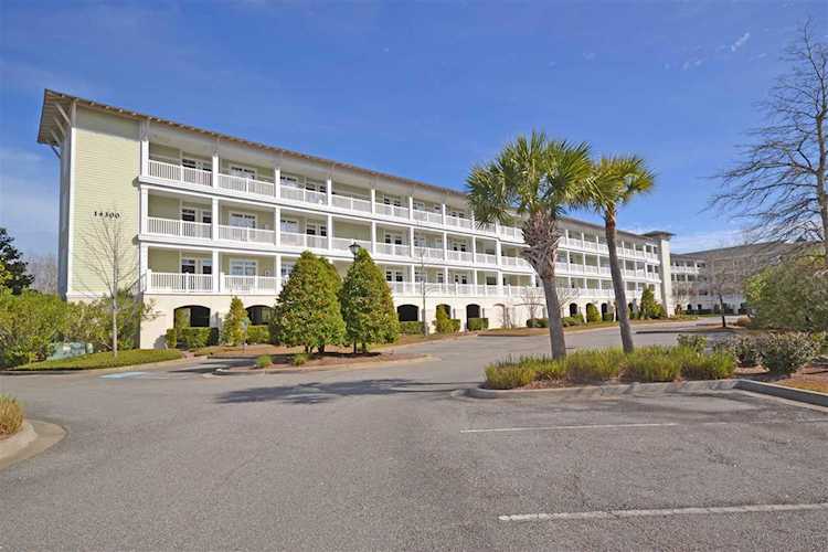 Seaside Inn - Litchfield Area in Pawleys Island Real Estate | MLS 2303143 | 14300 Ocean Highway #105 Pawleys Island SC Photo 1