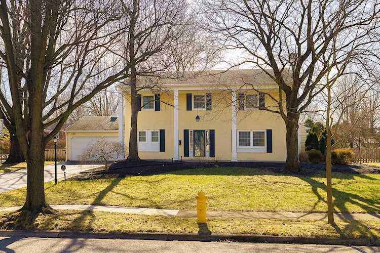 2291 Haverford Road Columbus, OH 43220 | MLS 223004012 Photo 1